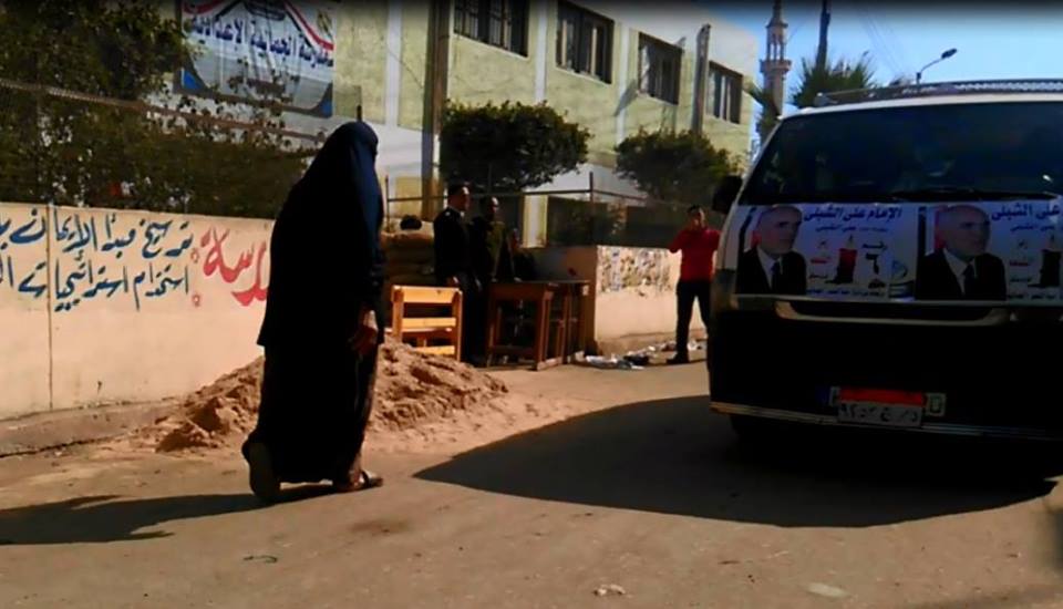 لقطات توضح عزوف الناخبين بالجمالية ودعايا بالجملة فى اول ايام الانتخاب