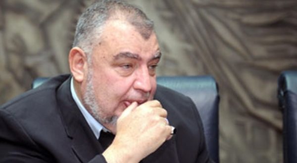 قضية عنوانها خطأ: إهانة القضاء كتبه محمد عبدالقدوس